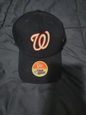 New Era Washington Nationals Black Baseball Cap with Red & Cream Logo